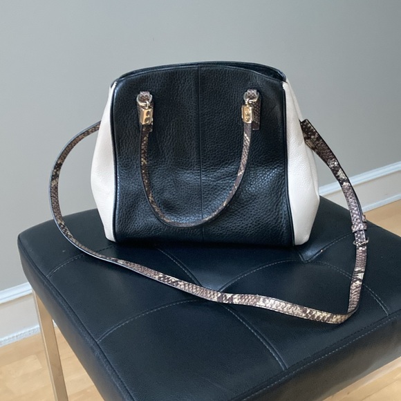 Coach purse - Picture 2 of 5